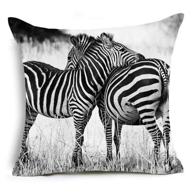 Amazing Horses Polyester Cushion Cover 45x45cm Vintage